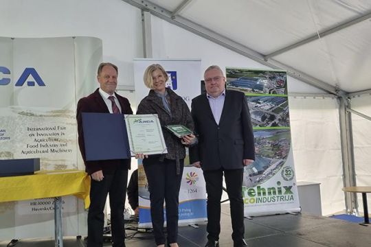 WOOLEE gnojivo i repelent od sirove vune inovatorice Dragice Jerkov proglašeno najboljom inovacijom sajma AGRO ARCA 2023